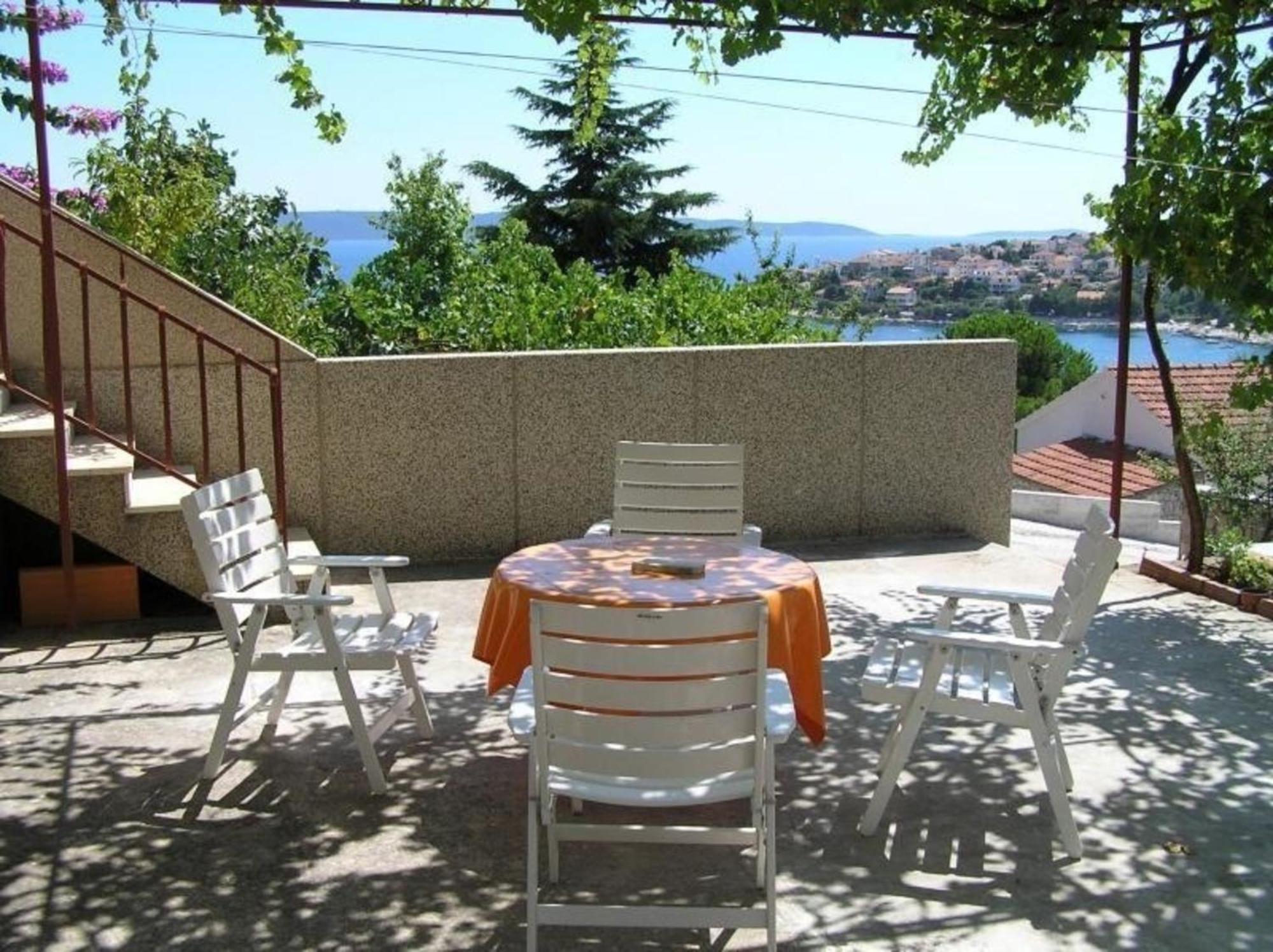 Apartment Mit Balkon Und Meerblick Trogir Exterior photo